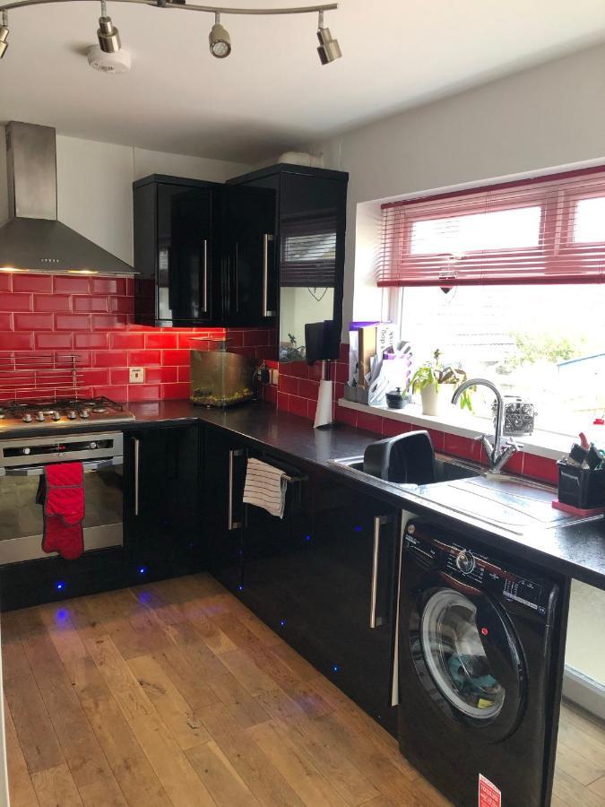 Six By The Sea - 2 Bed House - A Little Something For Everyone Saint Columb Minor Exteriér fotografie